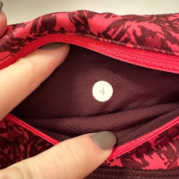 Lululemon Maroon Leggings with Ruched Bottom Size 4 - Picture 3 of 4
